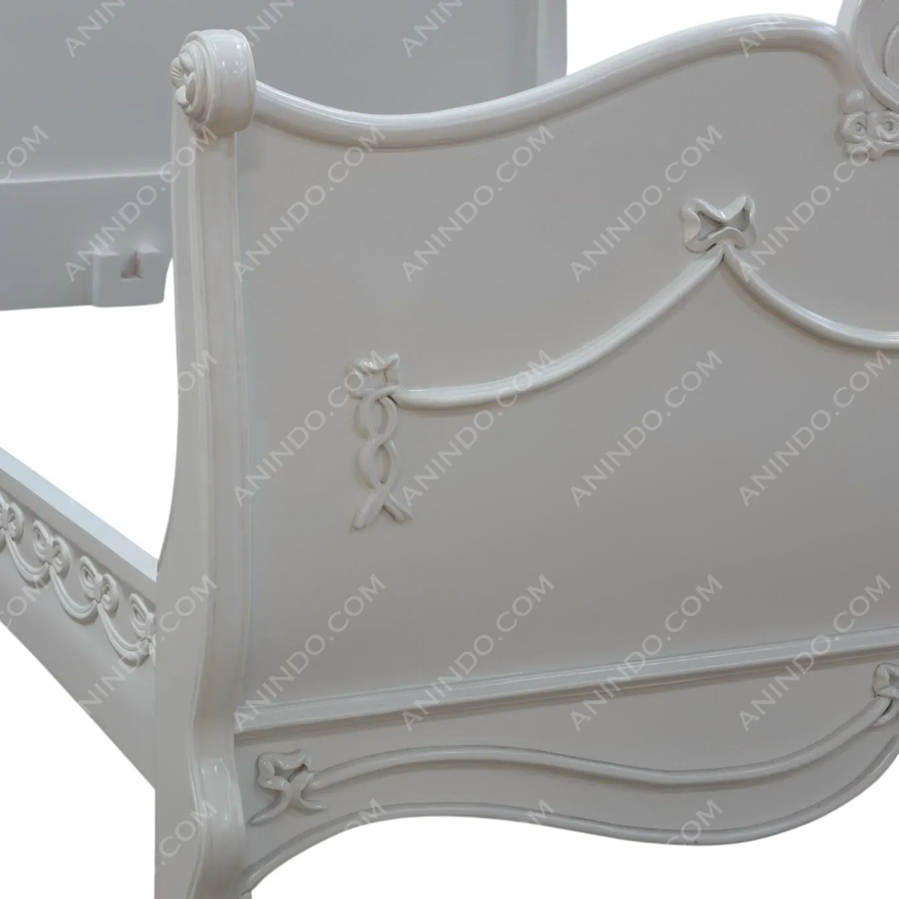 Amour Sleigh Bed - Image 4